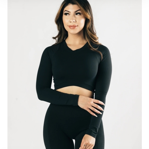 Alphalete Ultrasoft Longsleeve crop - Picture 1 of 4